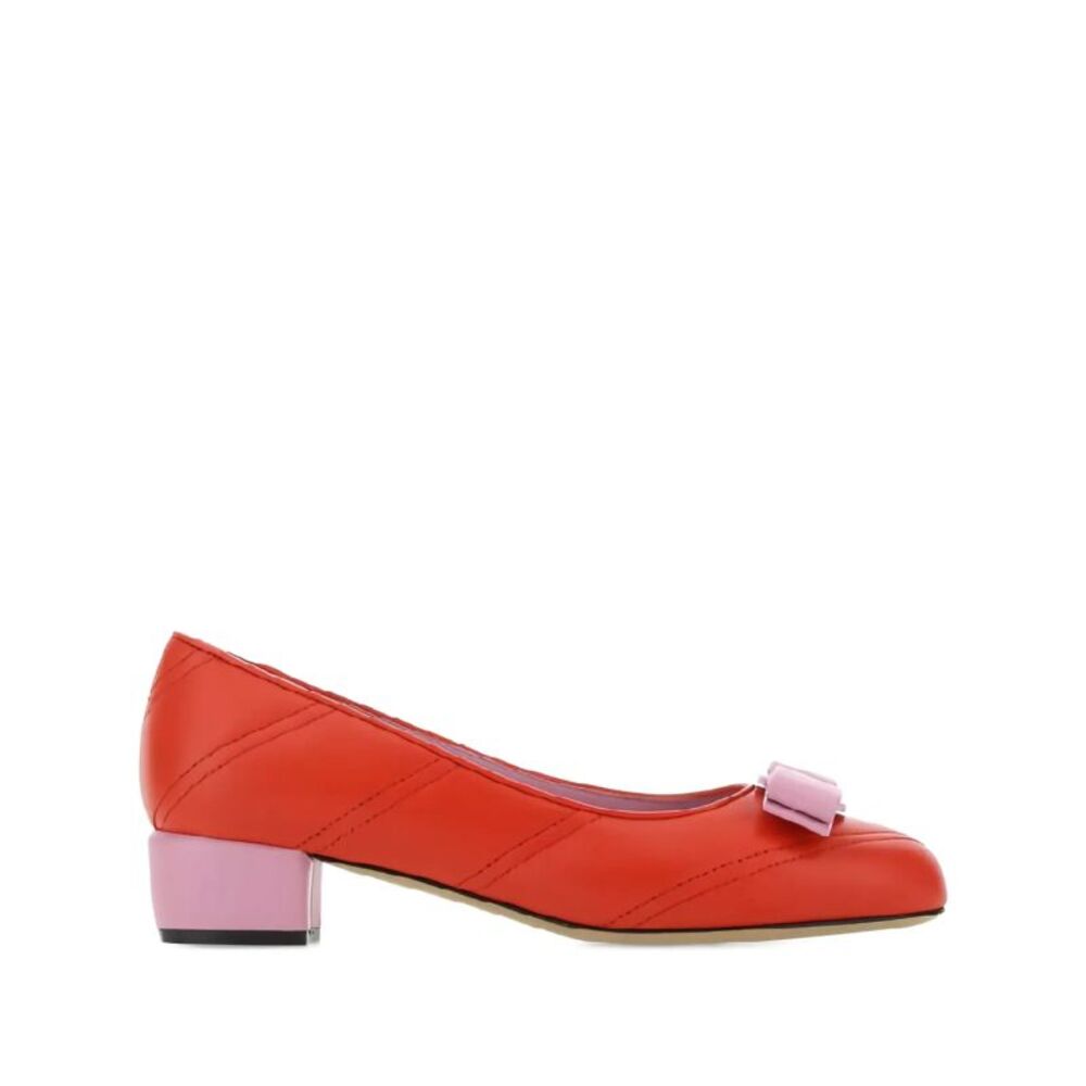 Ferragamo Signature Vara Bow Detail Pumps - Picture 2 of 6
